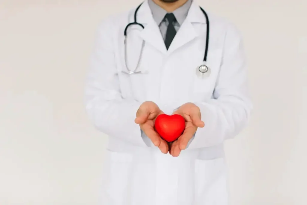 Heart Disease Warning Signs When to Visit a Cardiologist